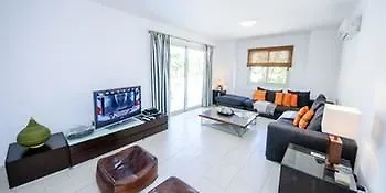 Oceanview 001 דירה פאראלימני